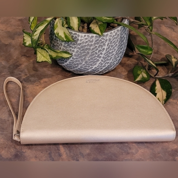 SUMMER & ROSE Luna Wristlet Clutch Wallet, Champagne Shimmer - Picture 4 of 11